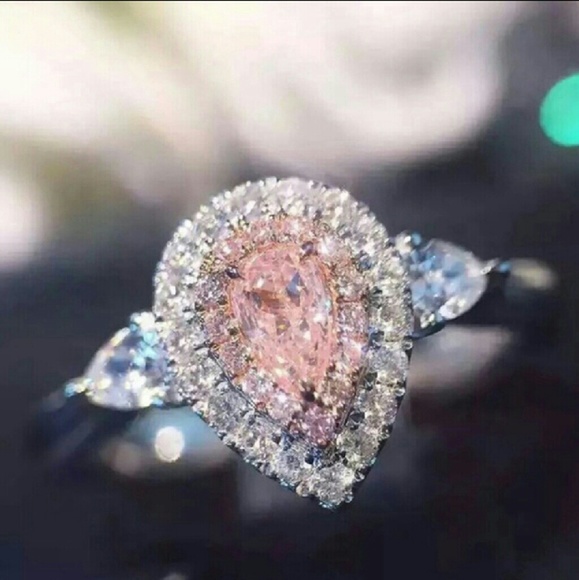 Farah Jewelry Jewelry - 😍Pink & 925 Sterling Silver Ring😍
